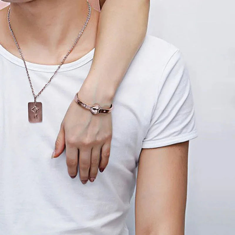 Coffret Cadeau Couple Rose Rouge Bracelet et Collier Cadenas - coffret