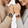 Montre Couple Doré Fond Noir - photo mannequin couple cadeau montre