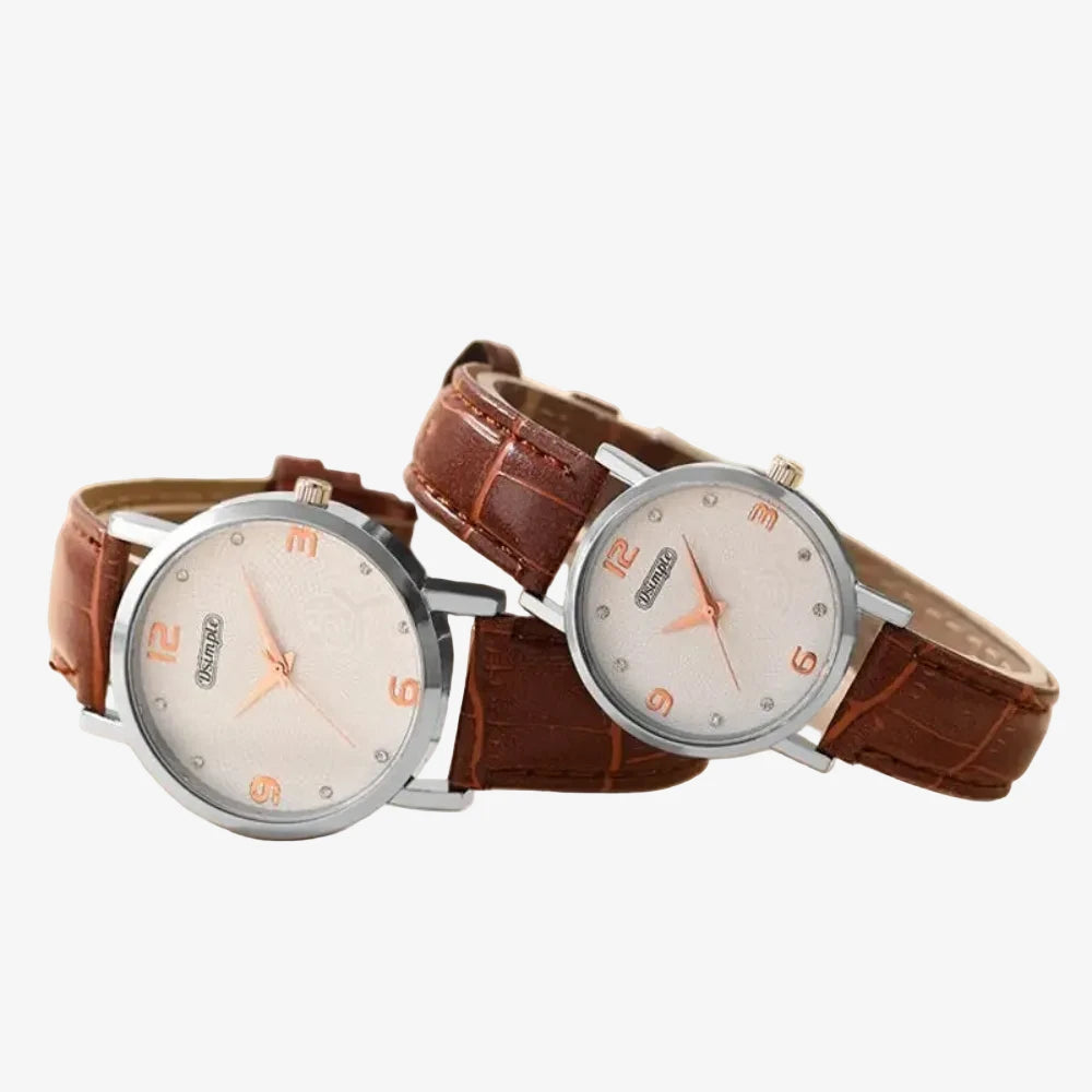 Montre de couple cuir marron, vue empilée du duo de montres bracelet cuir