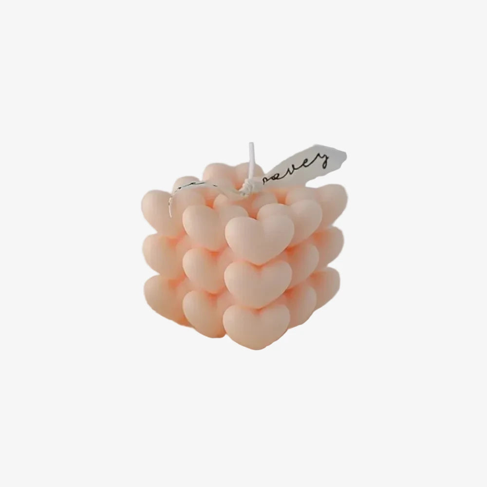 Bougie romantique coeur cire de soja, couleur champagne rose, avec un arôme de pêche blanche 