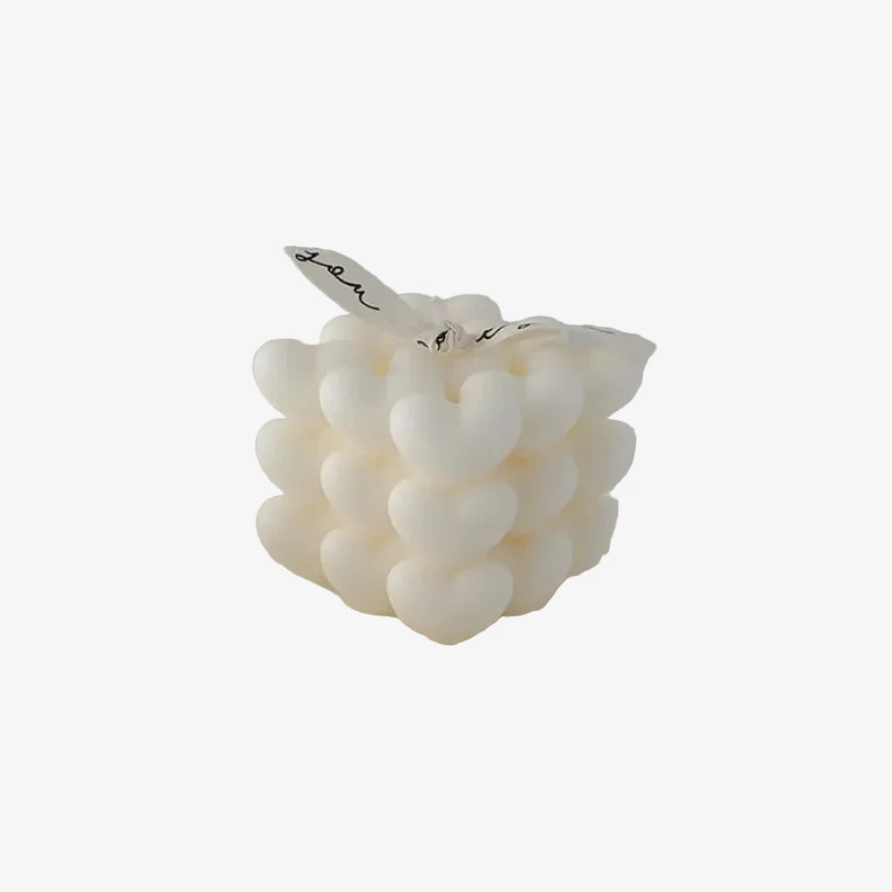 Bougie Romantique coeur cire de soja blanche avec un arôme de camomille 