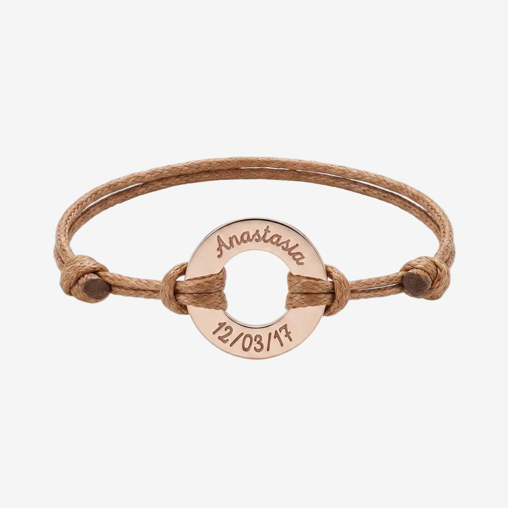 Bracelet homme personnalisé anneaux en acier inoxydable, vue produit sur fond neutre