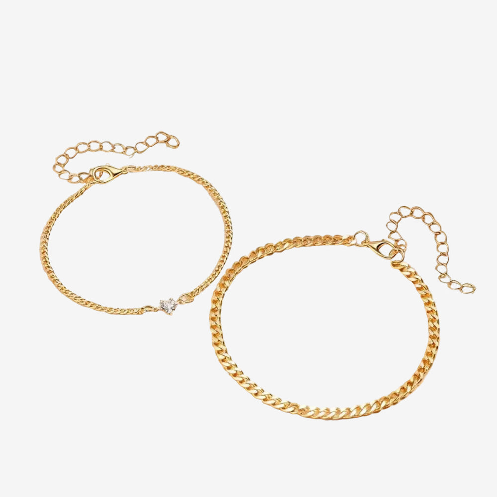 2 bracelet pour couple pacsé, un féminin avec un coeur et une chaine discrète pour monsieur