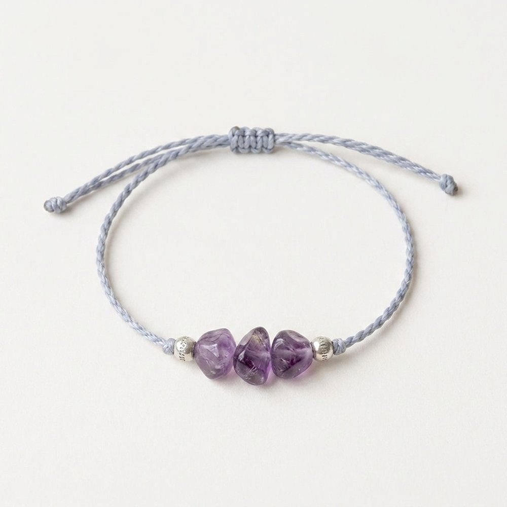 Bracelet pierres naturelles de naissance, vue produit sur fond neutre