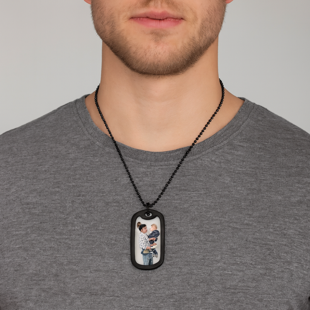 Chaîne personnalisée homme portée, plaque militaire noire avec photo imprimée
