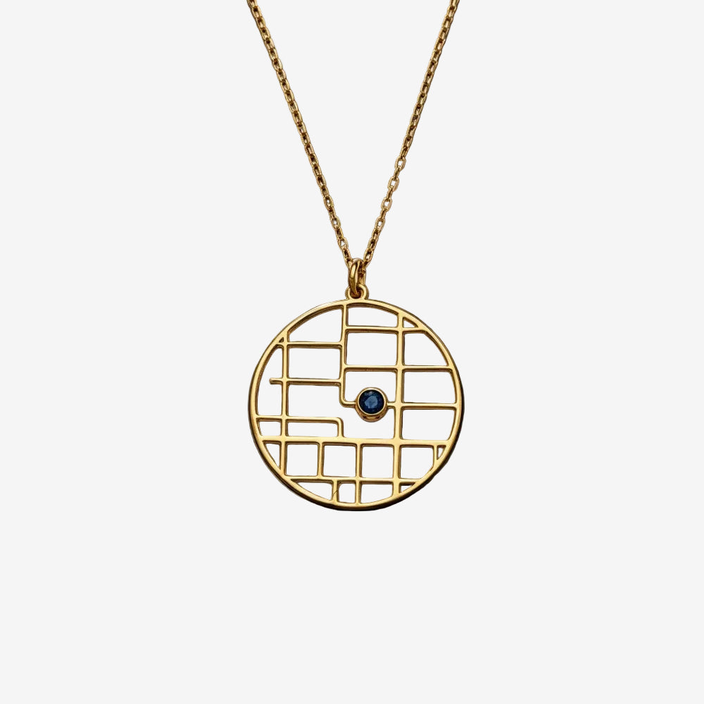 collier personnalisé avec un carteet un pierre de naissance