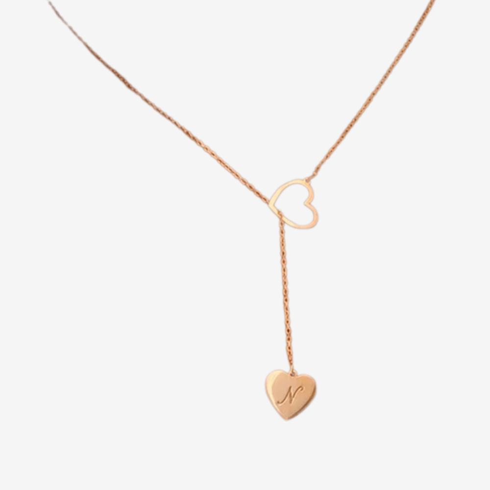 Collier initial en or rose, chaîne lariat avec cœur ajouré et pendentif cœur gravé